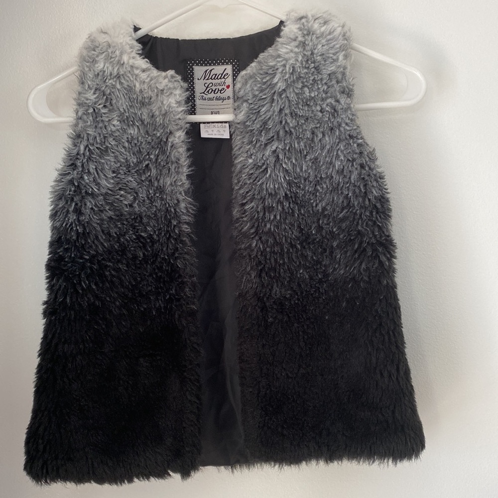F&F kids vest made with love white gray black